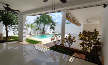 VENTA RESIDENCIA🏠 EN PRIVADA PORTO ALEGRE DE 4 RECAMARAS🛏️, AL NORTE DE MERIDA, YUCATAN