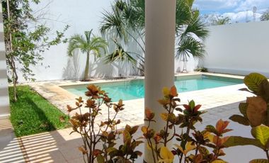 VENTA RESIDENCIA🏠 EN PRIVADA PORTO ALEGRE DE 4 RECAMARAS🛏️, AL NORTE DE MERIDA, YUCATAN