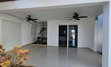 VENTA RESIDENCIA🏠 EN PRIVADA PORTO ALEGRE DE 4 RECAMARAS🛏️, AL NORTE DE MERIDA, YUCATAN