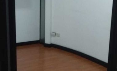 OFICINA EN RENTA EN EDIFICIO DE LA AV GOMEZ MORIN