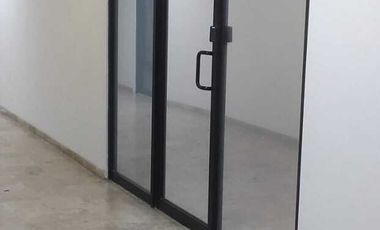 OFICINA EN RENTA EN EDIFICIO DE LA AV GOMEZ MORIN