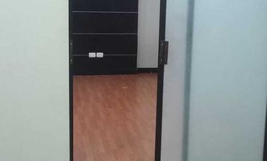 OFICINA EN RENTA EN EDIFICIO DE LA AV GOMEZ MORIN