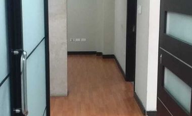 OFICINA EN RENTA EN EDIFICIO DE LA AV GOMEZ MORIN