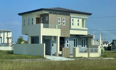 Brand New House at Antel Grand Village 30mins (21Kms) to MOA