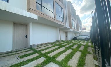 Departamento Triplex en Venta en Salinas