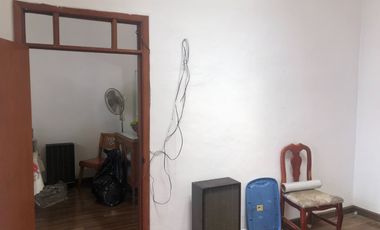 VENTA DE DOS LOCALES CON CASA EN ZONA CENTRO