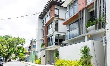 For Sale Townhouse with 3- Car Garage, 4 Bedrooms in Paco Manila near Otis