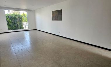 RENTA CASA EN LOMAS DE ANGELOPOLIS I,  DE 4 RECAMRAS,