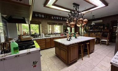 2 Storey Villa With 4 BR For Sale in Muntinlupa city