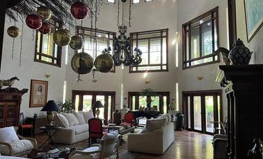 2 Storey Villa With 4 BR For Sale in Muntinlupa city