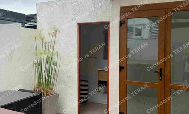 ESPECTACULAR !! TOWNHOUSE/ TRIPLEX