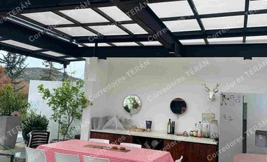 ESPECTACULAR !! TOWNHOUSE/ TRIPLEX