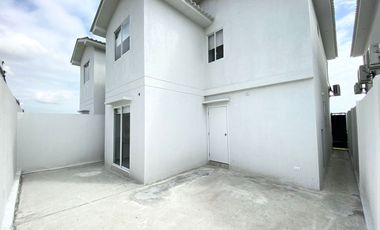 Venta de casa cuatro dormtorios  en manantial etapa de casaLaguna- Vial 1