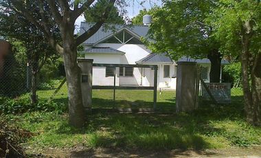VENDO CHALET EN  EL GROSELLAR -MAR DEL PLATA