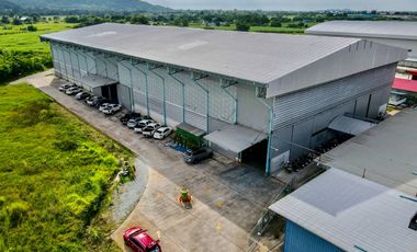 Land for sale with factory building + 2 warehouses + 2 empty buildings and another 5 rai of empty land, good location, next to the main road, 344 Ban Bueng-Klaeng-Rayong, inbound.