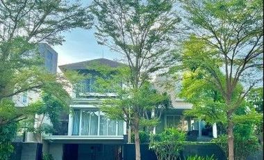 Rumah mewah Grand Peninsula Park Full Furnished + Swimming pool