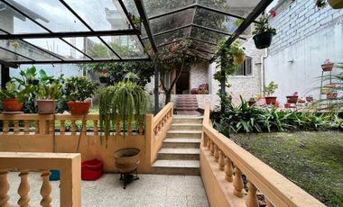 Casa rentera en venta en Loja