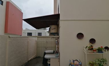 Casa de Venta en urbanización de manta Manabí