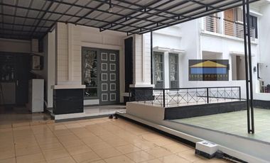 Rumah Bagus Semi Furnished Harga Nego di Legenda Wisata P3.149/23