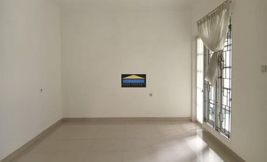 Rumah Bagus Semi Furnished Harga Nego di Legenda Wisata P3.149/23
