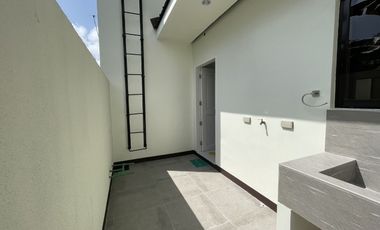 RFO 3-bedroom Duplex / Twin House For Sale in Molino 3 Bacoor Cavite