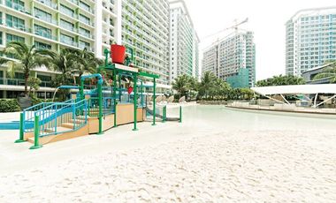 28+ SQM. 1-BEDROOM STAYCATION CONDO UNIT (18TH FLOOR) AT AZURE URBAN RESORT RESIDENCES IN PARANAQUE CITY NEAR SM CITY BICUTAN - NAIA / MANILA INT'L AI