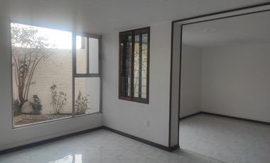 CASA EN RENTA EN LOMAS DE SAN MATEO