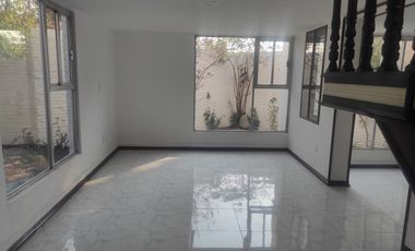 CASA EN RENTA EN LOMAS DE SAN MATEO