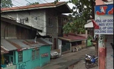 Lot with old building in Tres de Abril St., Cebu City