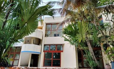 Edificio en Venta  de 1,435 M2 en Chuburna Hidalgo, Mérida Yucatán. ubicacion de privilegio