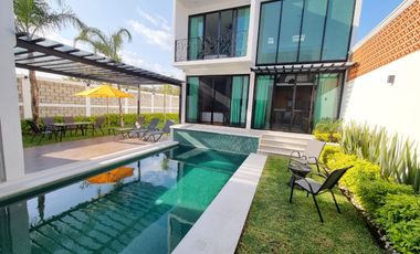 Casa VILLA DEL SOL en venta con jardín y alberca climatizada con excelente clima en Tonatico EDOMEX