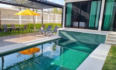Casa VILLA DEL SOL en venta con jardín y alberca climatizada con excelente clima en Tonatico EDOMEX