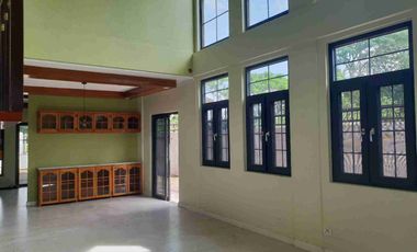 The 4 Bedroom House with Golf Course View in Orchard Golf Residences