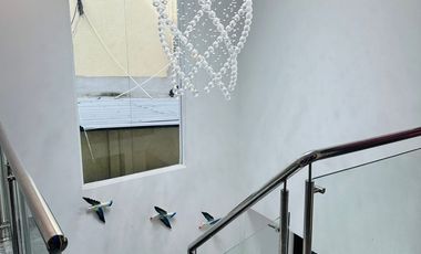 En venta casa de 5 dormitorios con piscina en urb. La Joya. (JP).