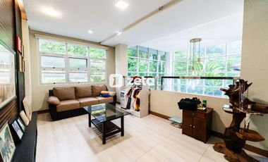Corner Lot House for Sale in Westwoods