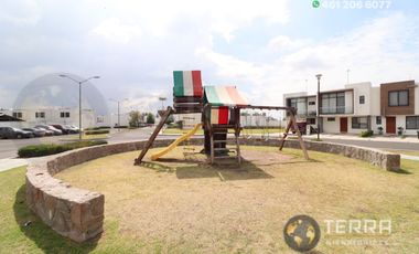 RENTA Casa 🏡 , Amplia y Equipada en Cto Virrey, Fracc.  Alteza