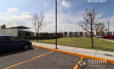 RENTA Casa 🏡 , Amplia y Equipada en Cto Virrey, Fracc.  Alteza