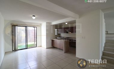 RENTA Casa 🏡 , Amplia y Equipada en Cto Virrey, Fracc.  Alteza
