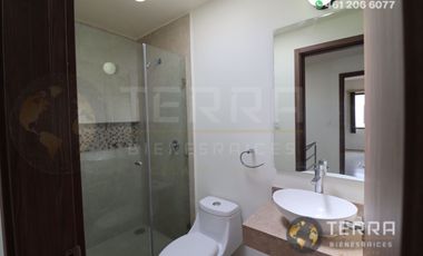 RENTA Casa 🏡 , Amplia y Equipada en Cto Virrey, Fracc.  Alteza
