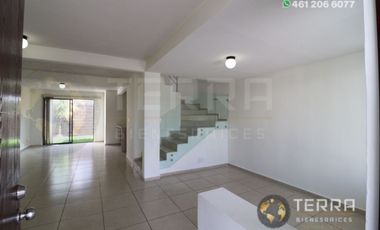 RENTA Casa 🏡 , Amplia y Equipada en Cto Virrey, Fracc.  Alteza