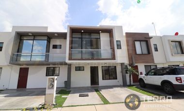 RENTA Casa 🏡 , Amplia y Equipada en Cto Virrey, Fracc.  Alteza
