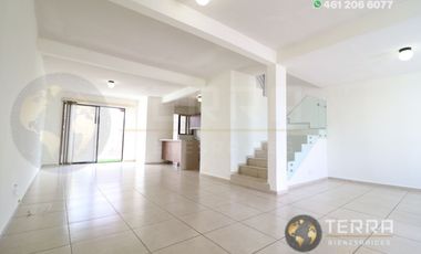 RENTA Casa 🏡 , Amplia y Equipada en Cto Virrey, Fracc.  Alteza