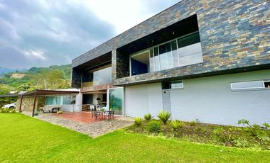 Arriendo casa Amoblada Sector Las Palmas Medellín