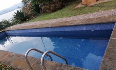 CASA EN UCAZANAZTACUA LAGO DE PATZCUARO, MUY CERCA DE LA HACIENDA