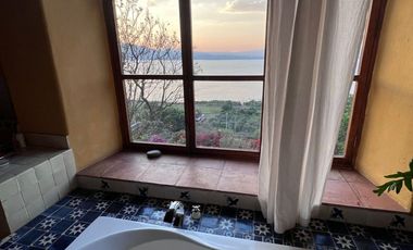 CASA EN UCAZANAZTACUA LAGO DE PATZCUARO, MUY CERCA DE LA HACIENDA