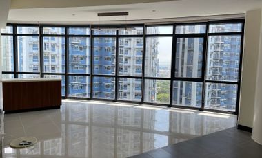 Four Bedroom Unit for Sale in Arya Residences 2, BGC, Taguig City
