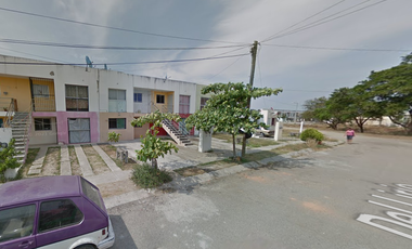 CASA DUPLEX EN CALLE DEL LIRIO, FRACC.JARDINES DEL SOL, BAHIA DE BANDERAS, ¡NO CRÉDITOS!