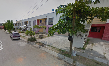 CASA DUPLEX EN CALLE DEL LIRIO, FRACC.JARDINES DEL SOL, BAHIA DE BANDERAS, ¡NO CRÉDITOS!