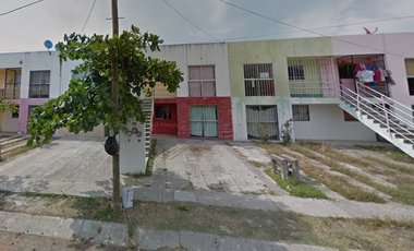CASA DUPLEX EN CALLE DEL LIRIO, FRACC.JARDINES DEL SOL, BAHIA DE BANDERAS, ¡NO CRÉDITOS!
