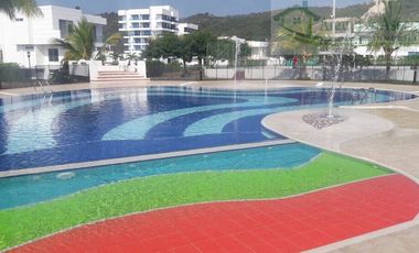 VENDEMOS HERMOSA CASA CON PISCINA EN CONDOMINIO EXCLUSIVO DE LA CIUDAD DE GIRARDOT.